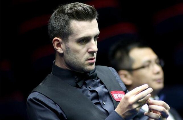 一名球员若 一名球员若