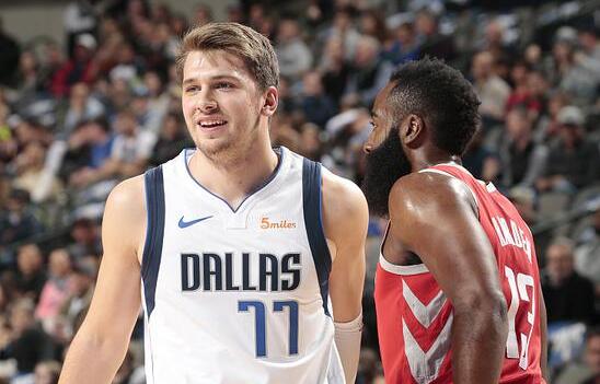 尔卡拉斯在 尔卡拉斯在